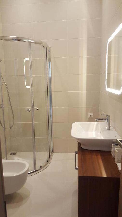 Great Flat With Terrace In Oldtown-Prime Rentals 카우나스 외부 사진